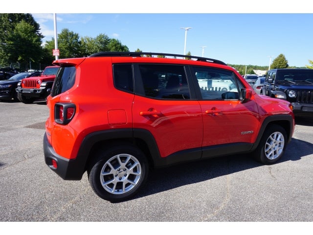 2019 Jeep Renegade RENEGADE LATITUDE FWD