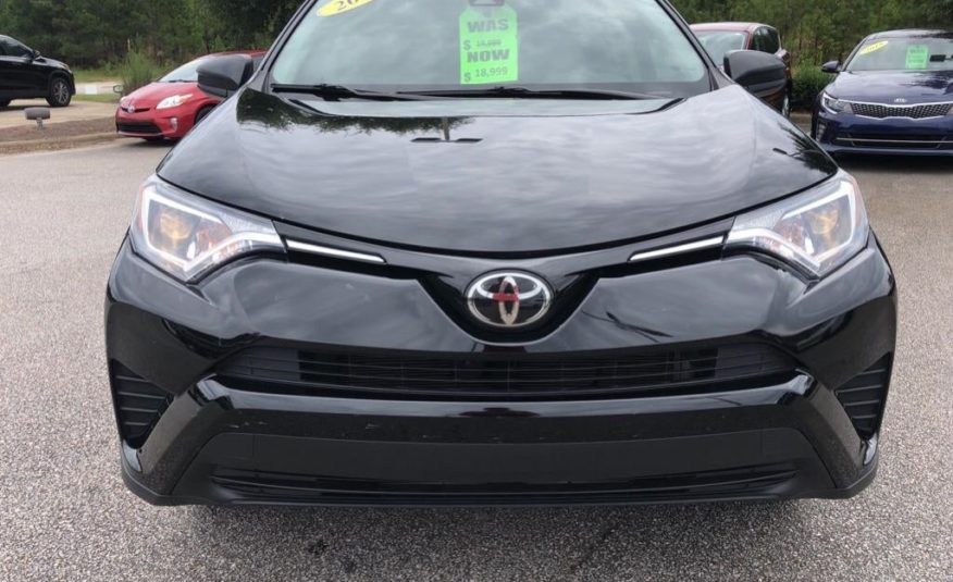 2017 Toyota RAV4 LE 2T3ZFREV5HW345689