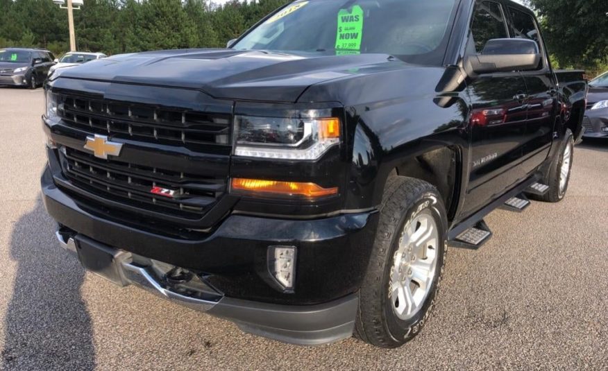 2018 Chevrolet Silverado LT 3GCUKRECXJG509321