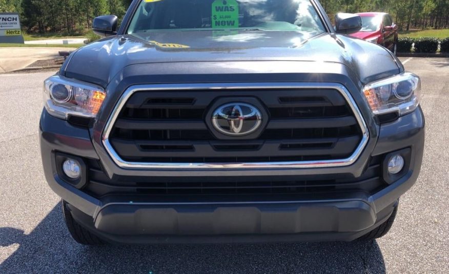 2018 Toyota Tacoma SR5 3TMAZ5CN9JM058105