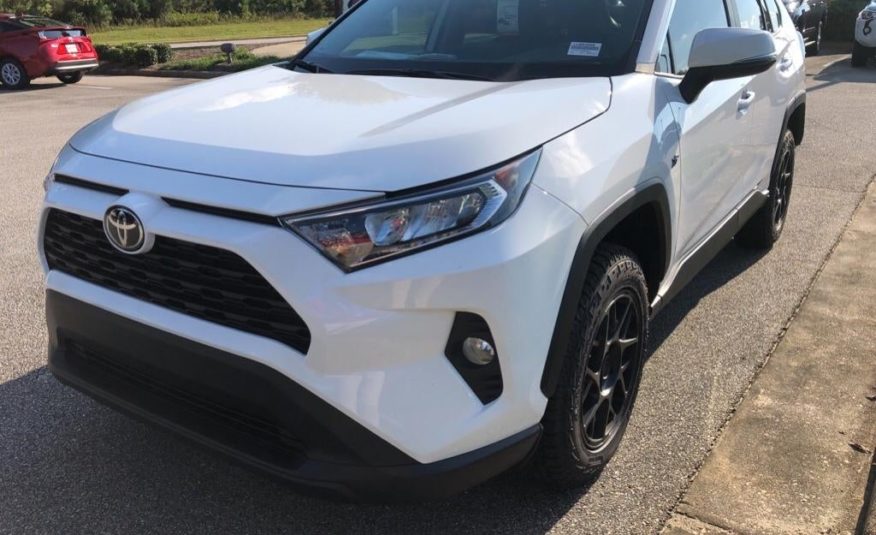 2020 Toyota RAV4 XLE 2T3W1RFVXLC083050