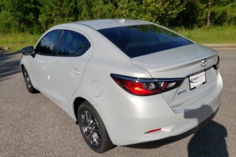 2020 Toyota Yaris LE 3MYDLBYV5LY712486