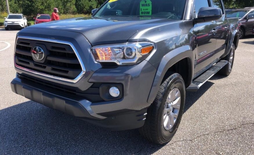 2018 Toyota Tacoma SR5 3TMAZ5CN9JM058105