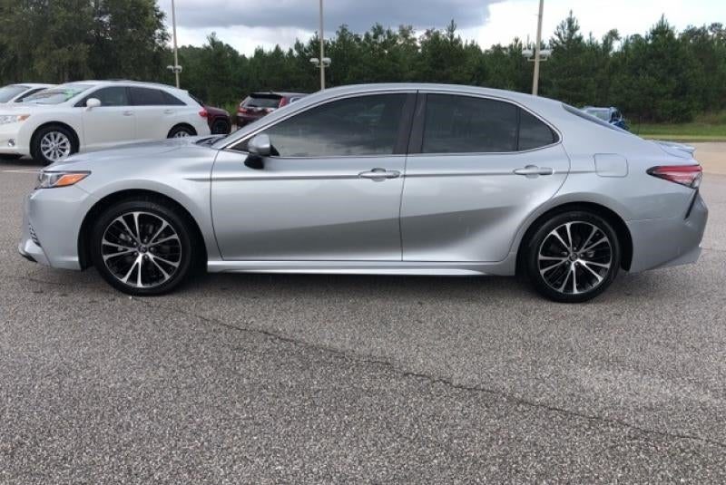 2018 Toyota Camry SE 4T1B11HK7JU129523