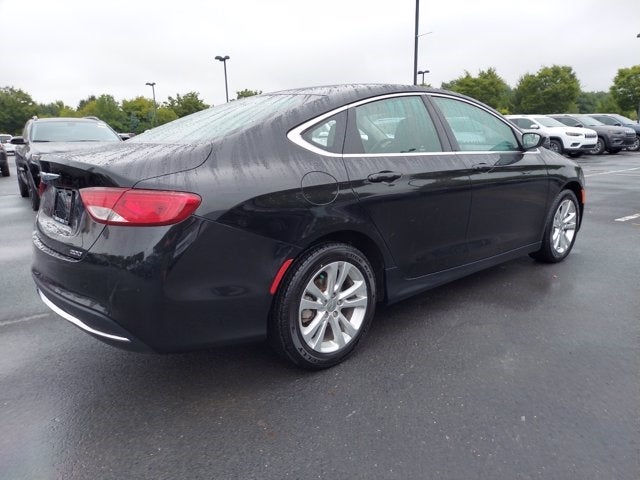 2016 Chrysler 200 Limited FWD