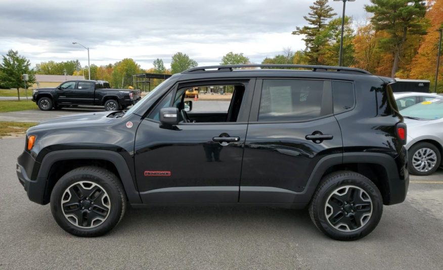 2016 Jeep Renegade 4WD 4dr Trailhawk