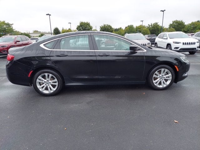 2016 Chrysler 200 Limited FWD