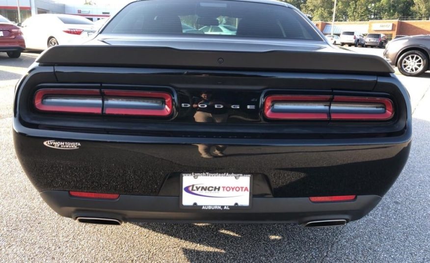 2019 Dodge Challenger SXT 2C3CDZAGXKH739672