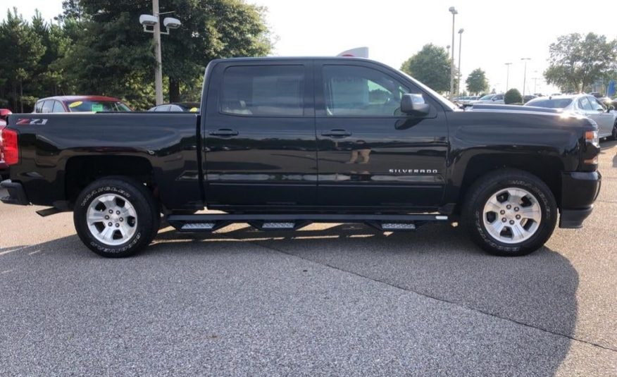 2018 Chevrolet Silverado LT 3GCUKRECXJG509321