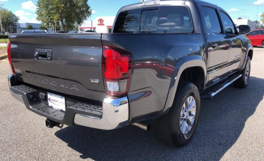 2018 Toyota Tacoma SR5 3TMAZ5CN9JM058105